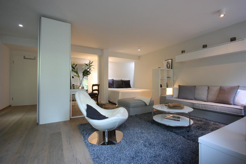Apartmán Dorya Am Ring Kolín nad Rýnem Pokoj fotografie